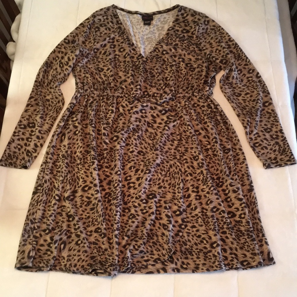 Animal print Torrid belted wrap dress size 2 XXL